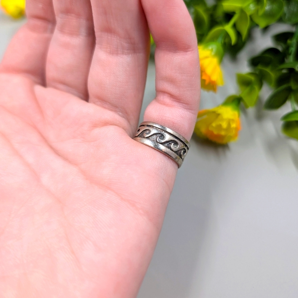 925 Sterling Silver Thick Wave Design Vintange Pinky Ring Size 4.5